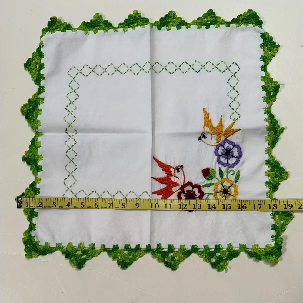 NEW Hand Made Embroidered Mexican Servilleta